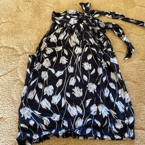 White House black market size xs women’s blouse bow on the shoulder